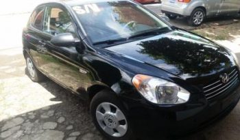 Hyundai accent 2009 usado ubicado en El Salvador Bolsas buenas Motor a toda prueba Millas 82000 2 puertas Acepto unidad a cuenta