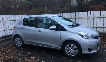 Toyota Yaris 2012 en perfecto estado de funcionamiento, mantenimientos al dia. 5puertas con 47.919 kms único dueño. Aire acondicionado, alarma seguros electricos radio, llantas en buen estado, antenimiento al día...