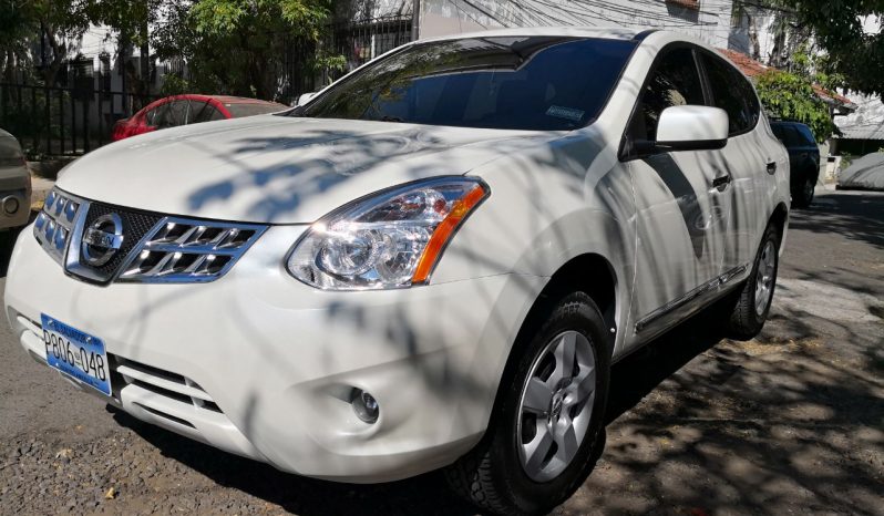 Nissan Rogue 2011 usado ubicado en El Salvador NISSAN ROUGE 2011 AUTOMATICO, AIRE ACONDICIONADO, COLOR BLANCA, MOTOR 2.5, 4X4, 4 CILINDROS, RINES,