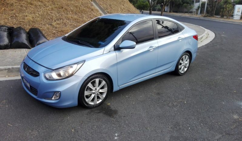 Usados certificados: Hyundai Accent 2014 secuencial en El Salvador full