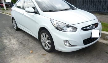 Vendo Hyundai Accent 2013, de Agencia, Sedan, transmisión mecánica, motor 1.4L, super económico, full extras (vidrios y espejos eléctricos, cierre central), bluetooth, A/C, rines, halogenos, muy económico, $7800 ¡Precio Negociable!, Inf. al correo ó 79278982