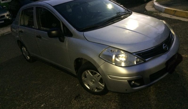 Nissan Versa 2009 usado ubicado en San Salvador, El Salvador SEDAN 4 PUERTAS MOTOR 1600 C.C NITIDO DUEÑO UNICO EN EL PAIS SIN DETALLES DE MOTOR TARJETA A MI NOMBRE