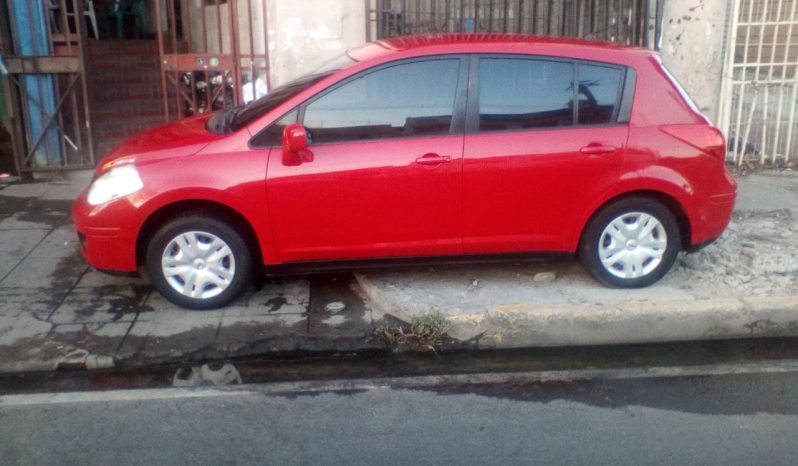 Nissan Versa 2011 full