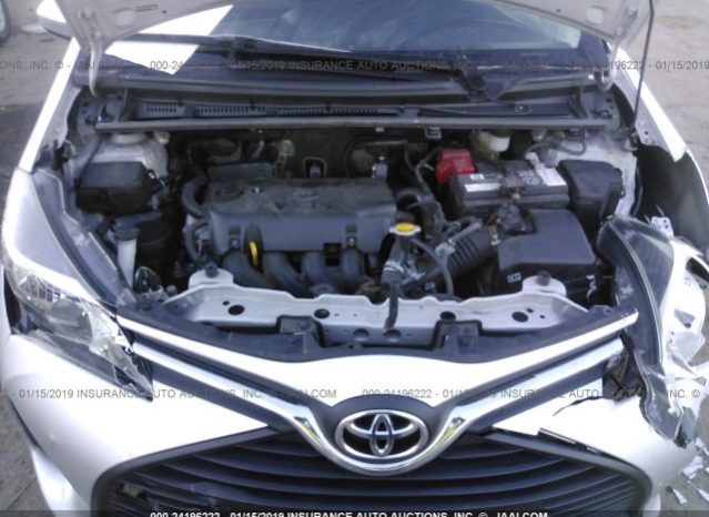 Toyota Yaris 2015 full