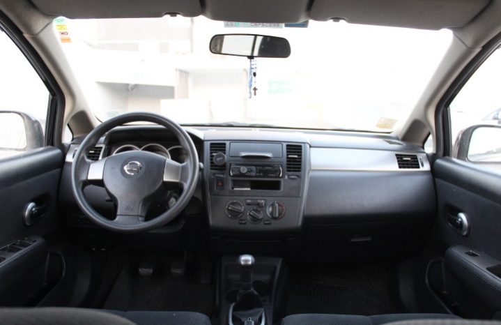 Nissan Tiida 2011 full