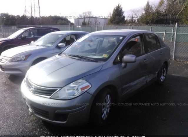 Nissan Versa 2011 full