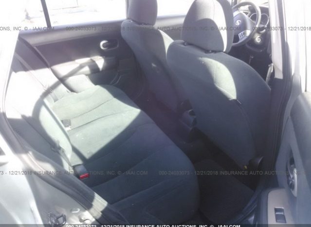 Nissan Versa 2011 full