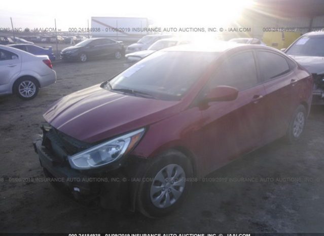 Vendo Hyundai Accent 2015, (A reparar), Reservelo Ya!, estara en Aduana en aproximadamente 27 días, Automático, Full Extras (vidrios y espejos eléctricos), bolsas buenas, $5700 Inf. al correo ó 79278982