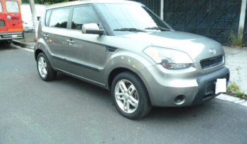 Vendo KIA Soul 2011, Automática, full extras (vidrios y espejos eléctricos, cierre central), CD player con bluetooth, USB y entrada auxiliar, rines, A/C, bolsas buenas, $6000 negociables!, Inf. 79278982 o al correo