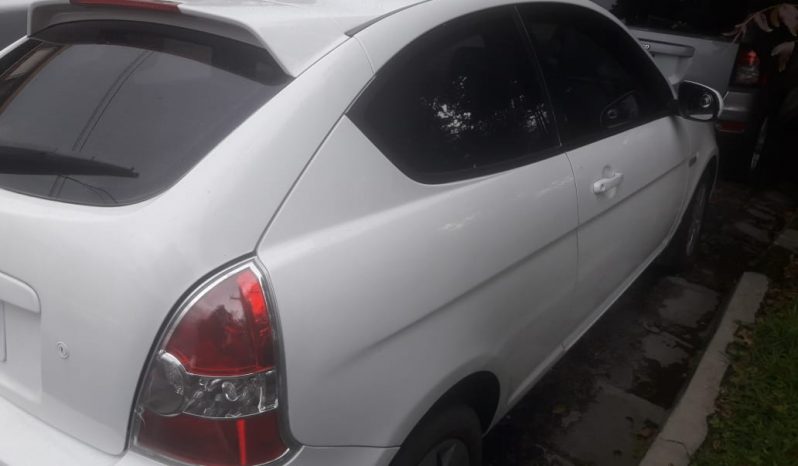 Hyundai Accent 2011 full