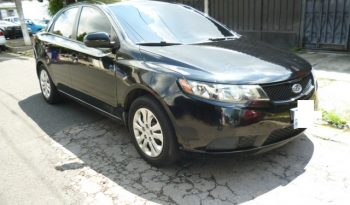 Vendo KIA Forte 2012, Automático, full extras (vidrios y espejos eléctricos, cierre central), CD player con bluetooth, USB y entrada auxiliar, A/C, bolsas buenas, $5800 negociables!, Inf. 79278982 o al correo