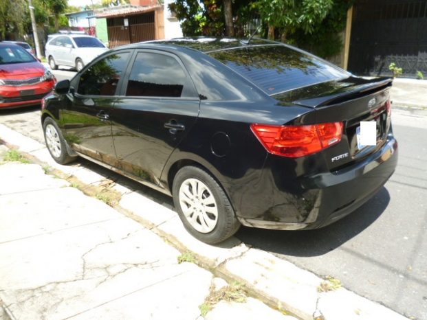 KIA Forte 2012 full