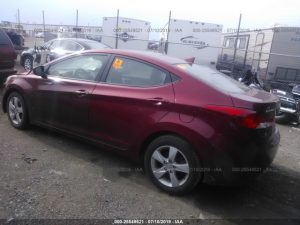 Vendo Hyundai Elantra 2013, (A reparar), Vealo YA!, en Aduana, Automático, Full Extras (vidrios y espejos eléctricos), bolsas buenas, rines, $5700 Inf. al correo ó 79278982