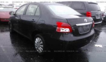 Toyota Yaris 2012 full