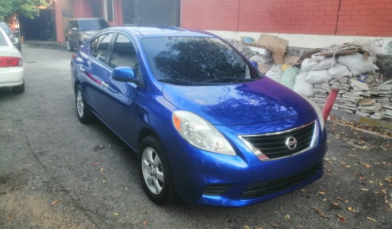 Nissan Versa 2013 en El Salvador